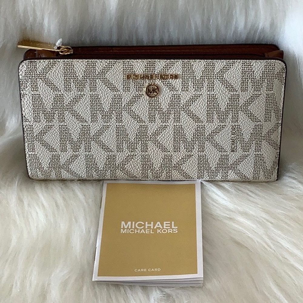 NWT Michael Michael Kors Vanilla Leather Jet Set Large Continental Wallet